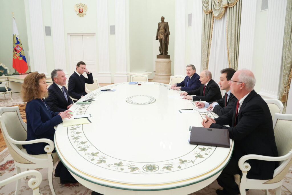 Russia-Ucraina: a Mosca cinque ore di colloqui tra Putin e Witkoff, ma ancora nessun accordo