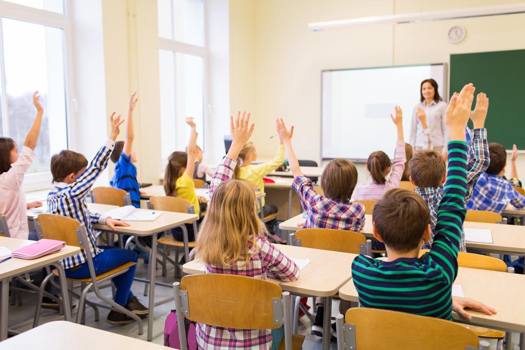 Intelligenza artificiale a scuola, quasi 100 milioni alle scuole italiane: ecco cosa cambierà davvero nelle classi