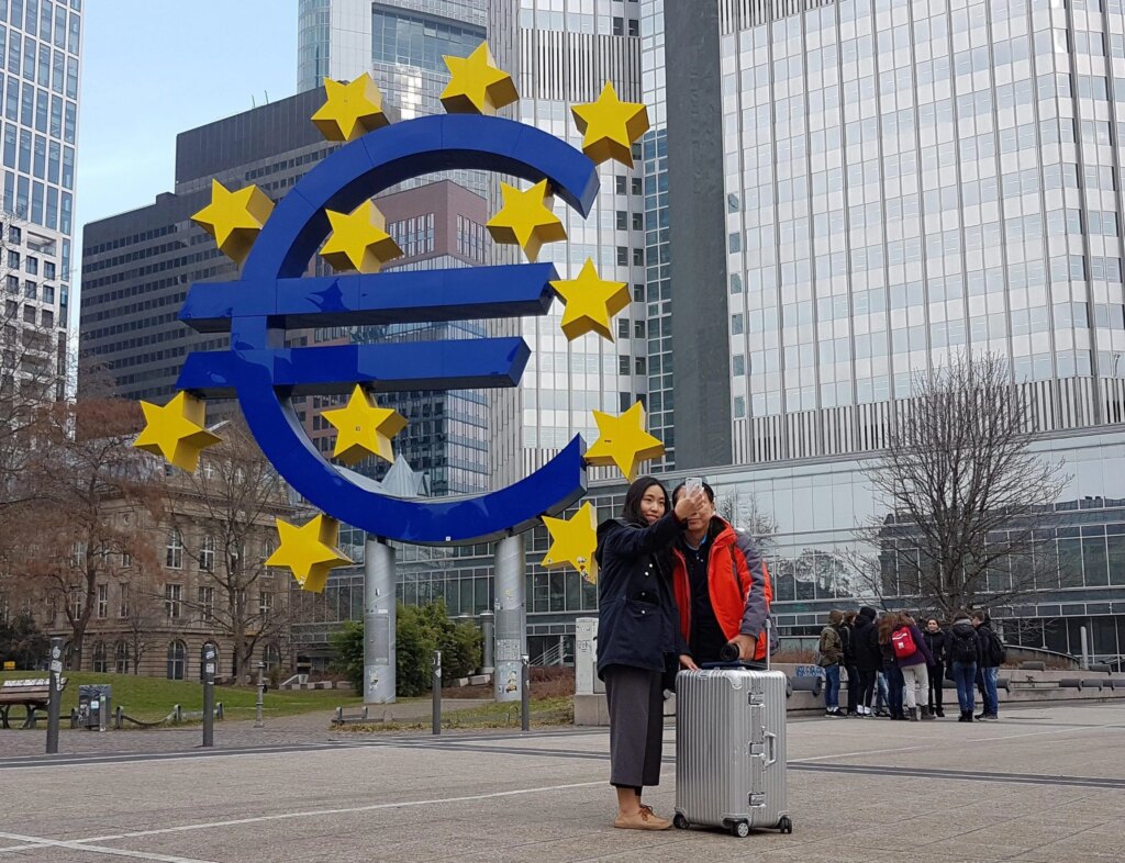 Bulgaria nell’euro dal 2026: la moneta unica arriva nel Paese. Ecco cosa succederà