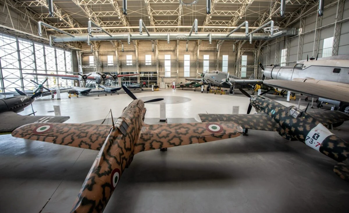 Aeronautics Museum: breathtaking historic aircraft on Lake Bracciano