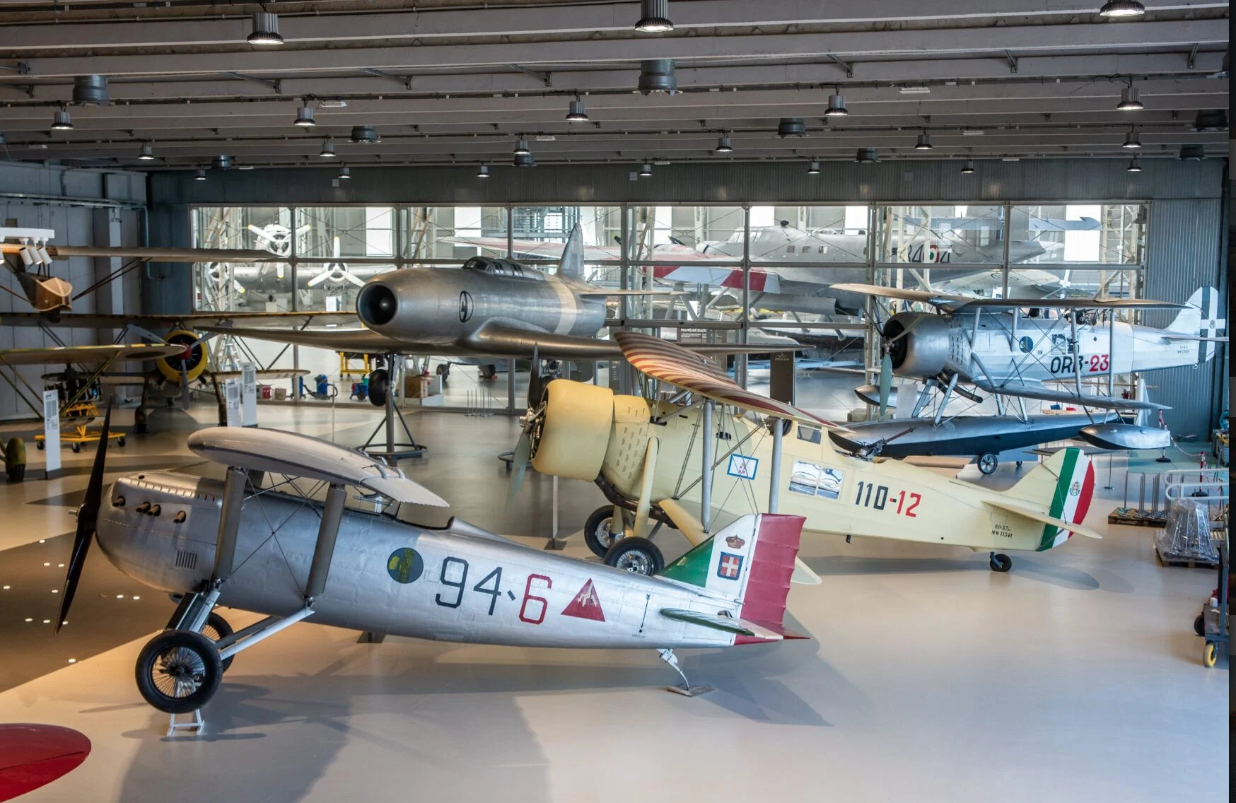 Museo dell’Aeronautica: storici velivoli mozzafiato sul lago di Bracciano