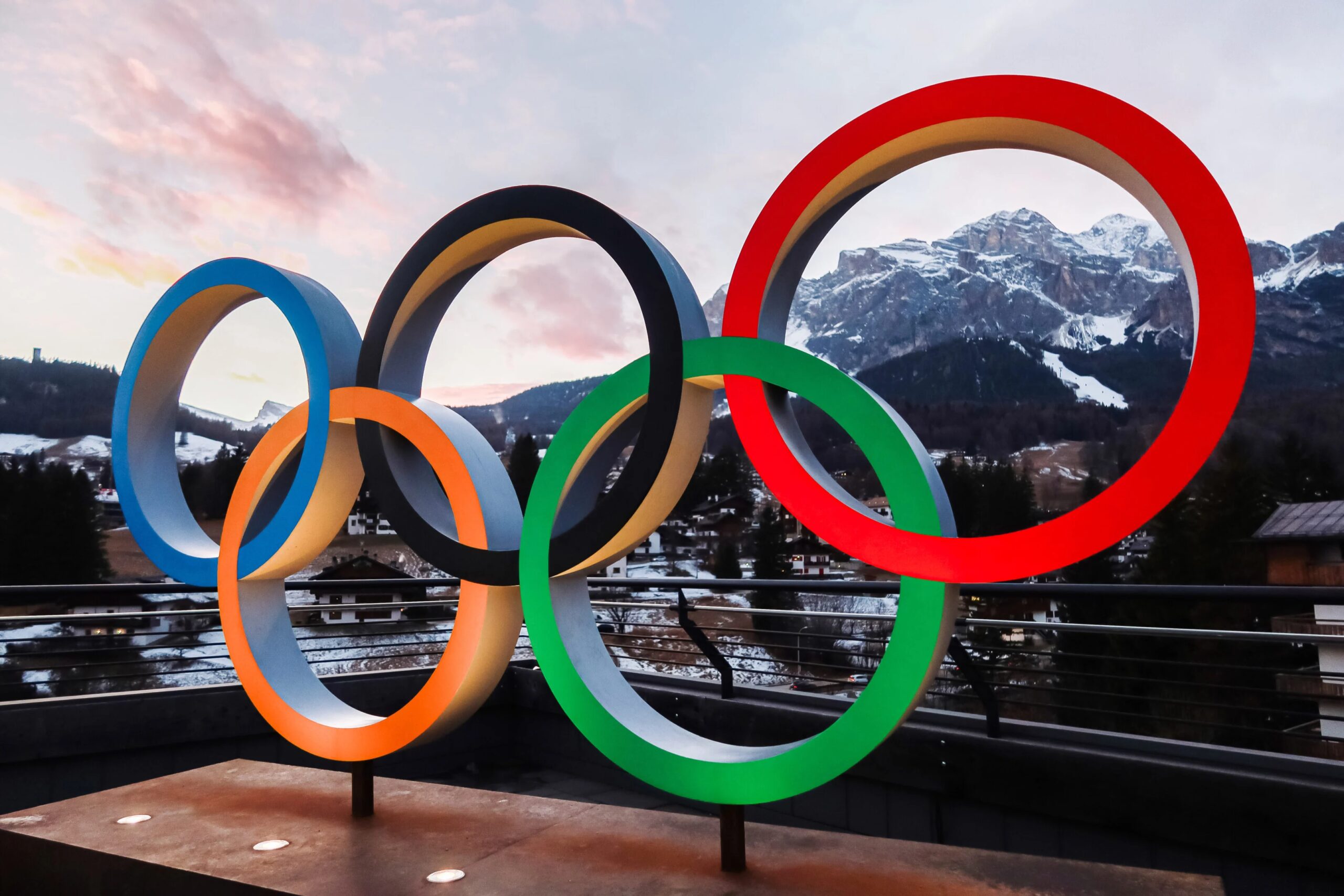 Cinque libri sulle Olimpiadi da leggere mentre l’Italia aspetta Milano Cortina 2026
