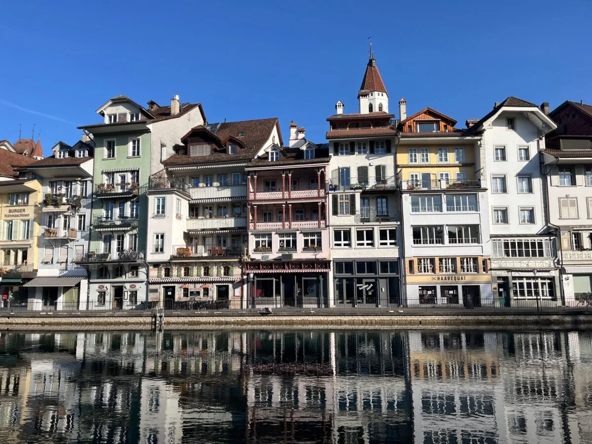 Little Green Train of the Alps: discovering Bern and its Oberland, among enchanting lakes and UNESCO heritage sites