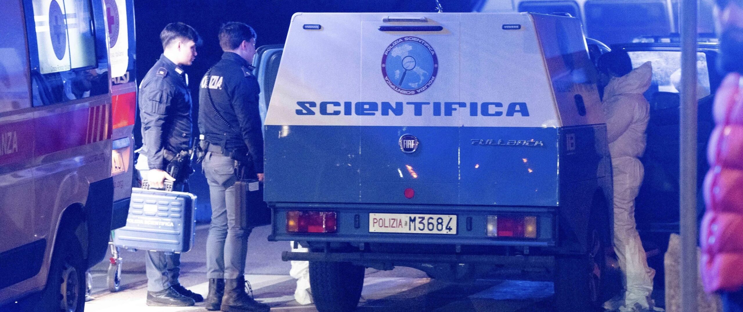 Milano, sparatoria a Rogoredo: ventenne ucciso dalla polizia. L’arma era una replica a salve
