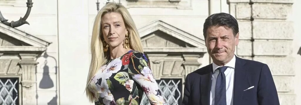 Debiti e faida familiare: Lady Conte costretta a vendere il 5 stelle