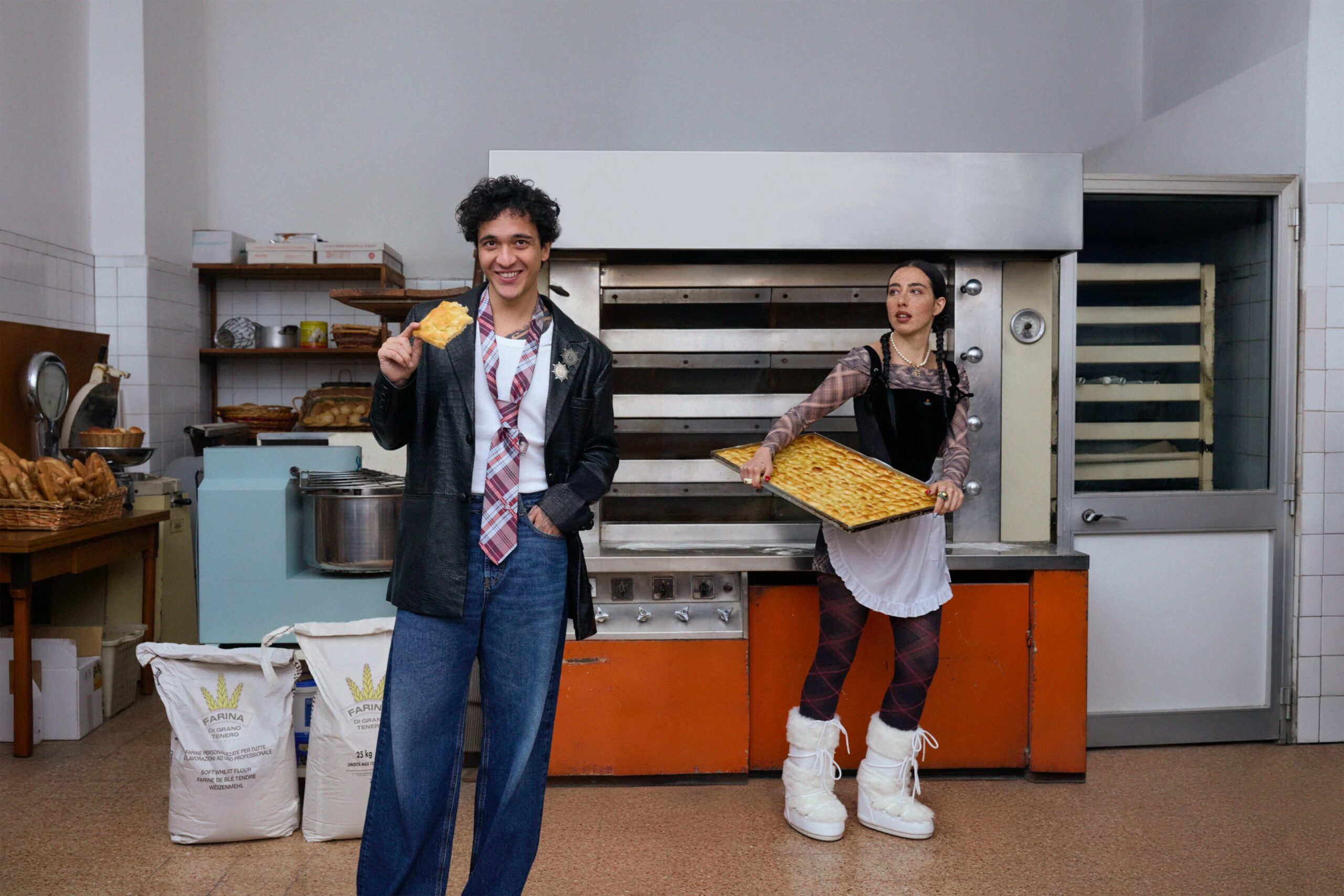 Sanremo 2026, Tananai e Zalando accendono il Festival con uno spot che porta la passerella nella vita quotidiana