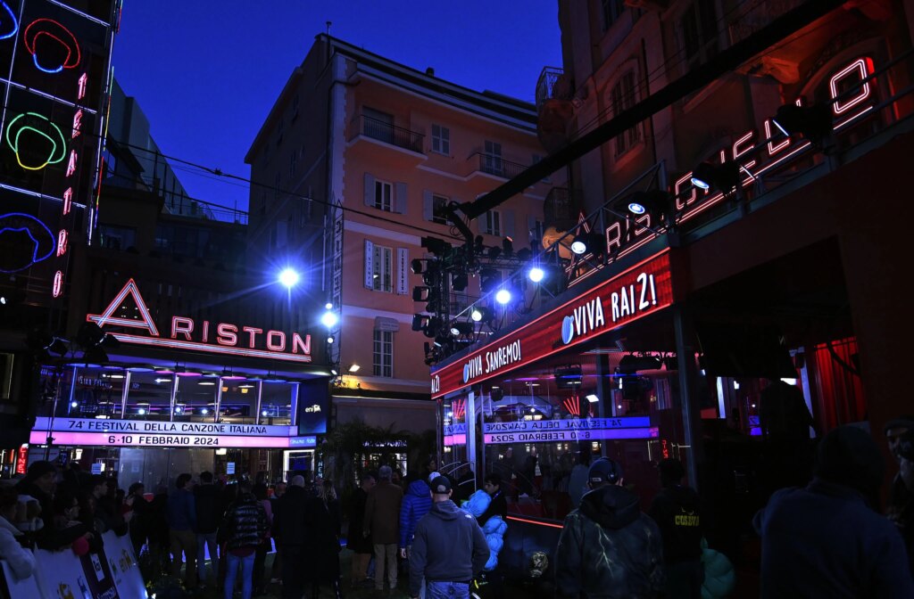 Sanremo, dalla tv al feed: la rivoluzione silenziosa che ha cambiato il Festival