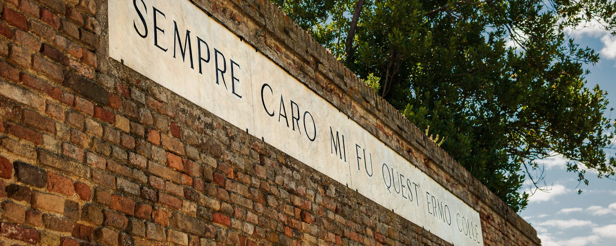 I luoghi che hanno ispirato i grandi poeti: 6 destinazioni nel mondo tra Leopardi, Neruda e Wordsworth