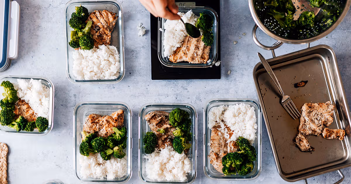 Eating same meals on repeat, and more on weekends may help you lose more weight