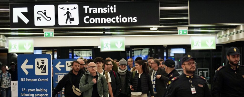 Caos nel Golfo: rientrati i primi italiani, arrivano task force e voli speciali per riportarli a casa