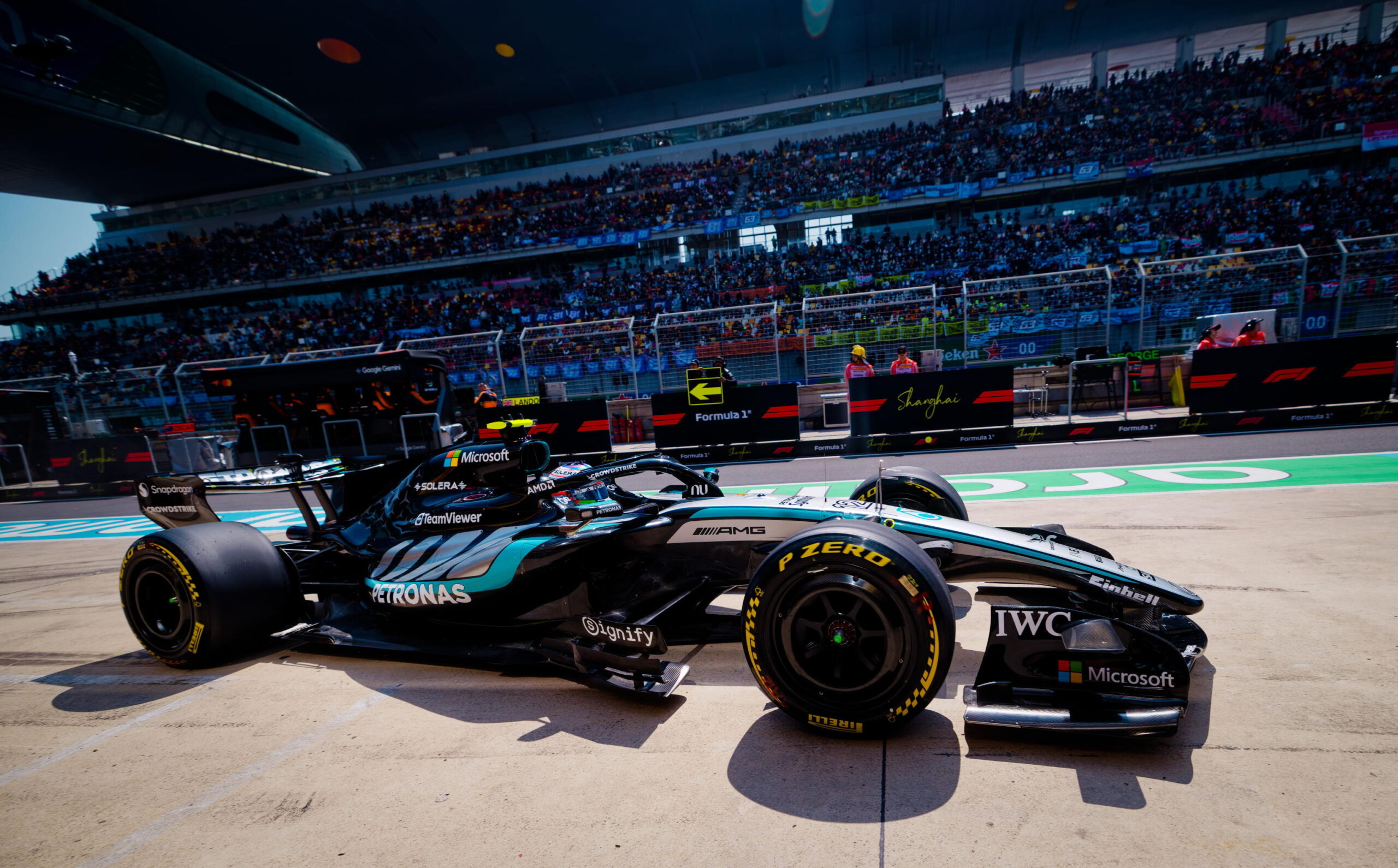 Russell vince la Sprint, Ferrari ok. Ma la pole position è di Antonelli