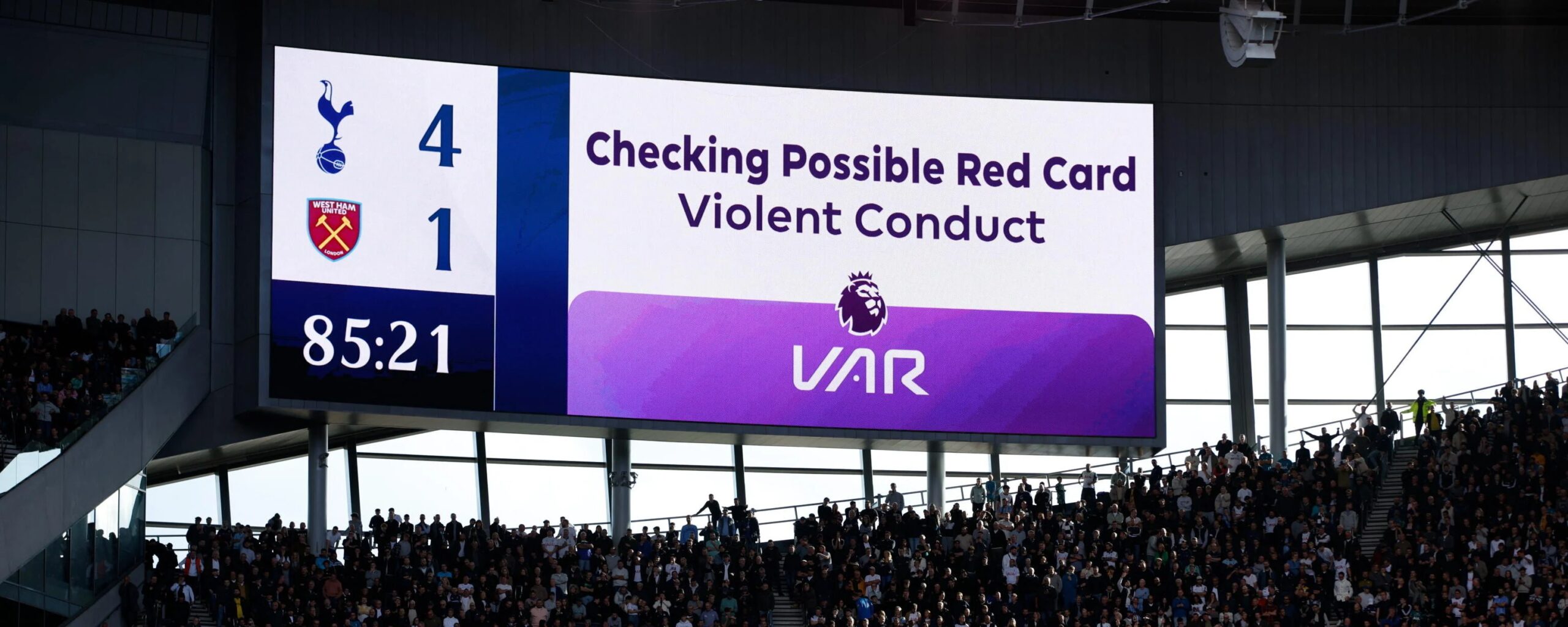 Che strani gli inglesi: bocciano il Var (anche la GLT) e preferiscono un calcio pieno di errori arbitrali