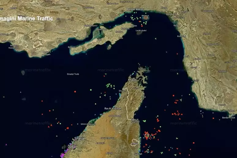 Hormuz, pressing saudita su Trump: negoziati con l’Iran in stallo