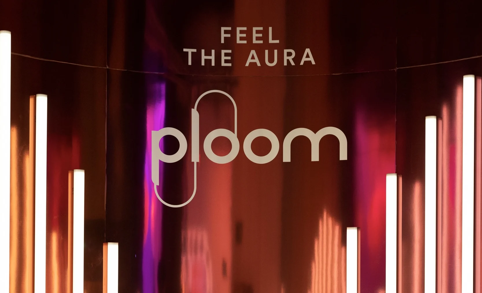 Milano Design Week 2026, Ploom firma “Feel the Aura”: l’esperienza immersiva che ridefinisce il dialogo tra design e percezione