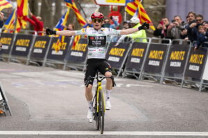 Parte il Giro, stavolta dalla Bulgaria Vingegaard è il grande favorito Giulio Pellizzari la speranza italiana