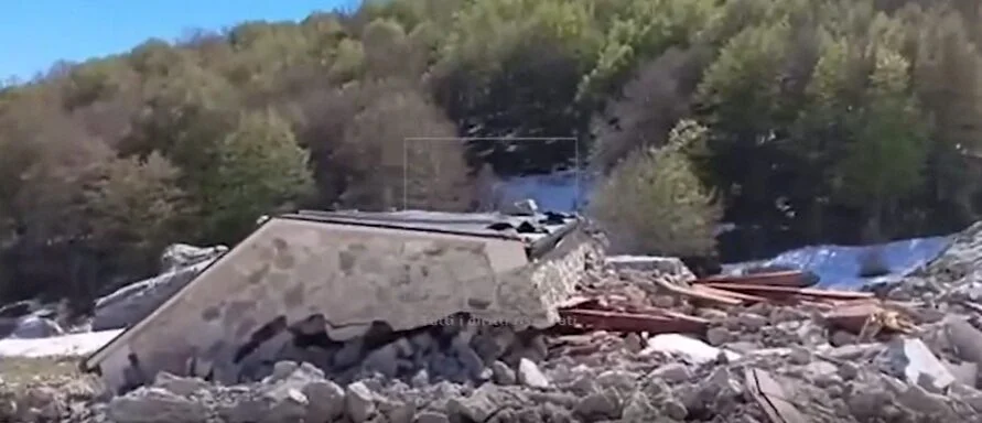 Gran Sasso, avalanche destroys the "Rifugio del Monte": no one injured
