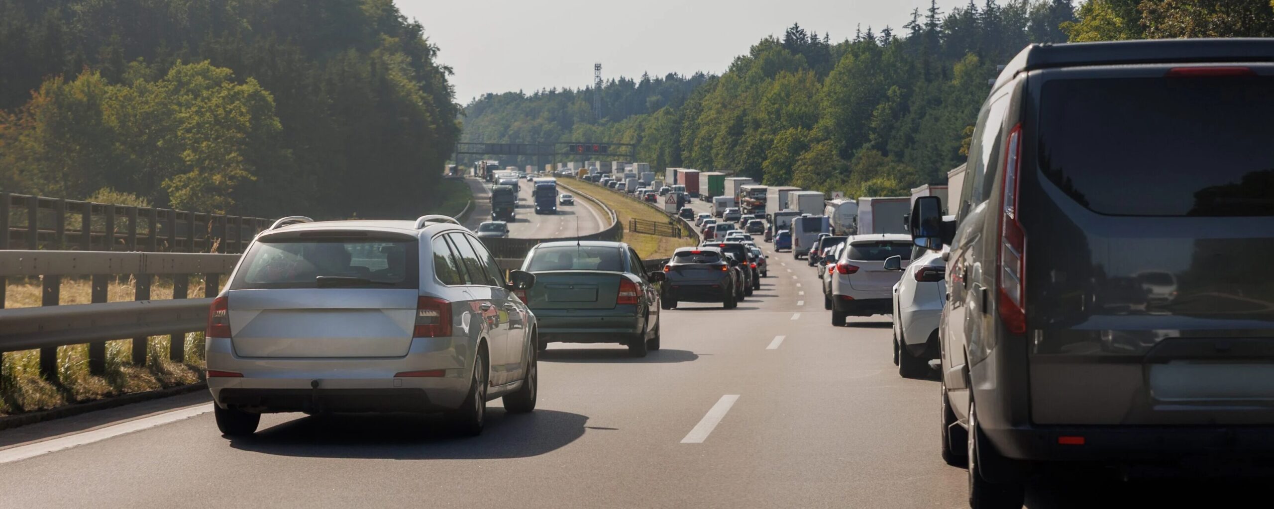 Autostrade, dal 1 giugno scattano i rimborsi per traffico e cantieri: come funzionano e chi pagherà davvero