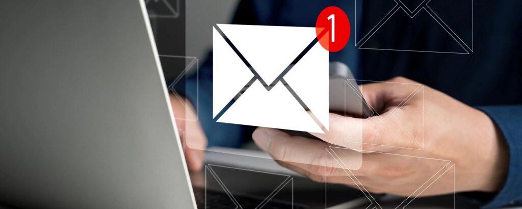 Licenziamento via e-mail, la Cassazione cambia tutto: basta un messaggio per perdere il lavoro