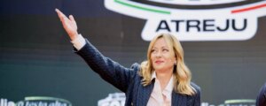 Destra unita vs «Campo Minato»: la verità dietro i numeri del governo Meloni (il più longevo)