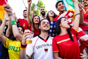 Mondiali 2026, la birra allo stadio diventa un lusso: a Los Angeles una pinta costa fino a 16,50 dollari
