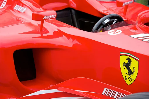 Ferrari sceglie SkinCeuticals: la Formula 1 apre per la prima volta alla skincare