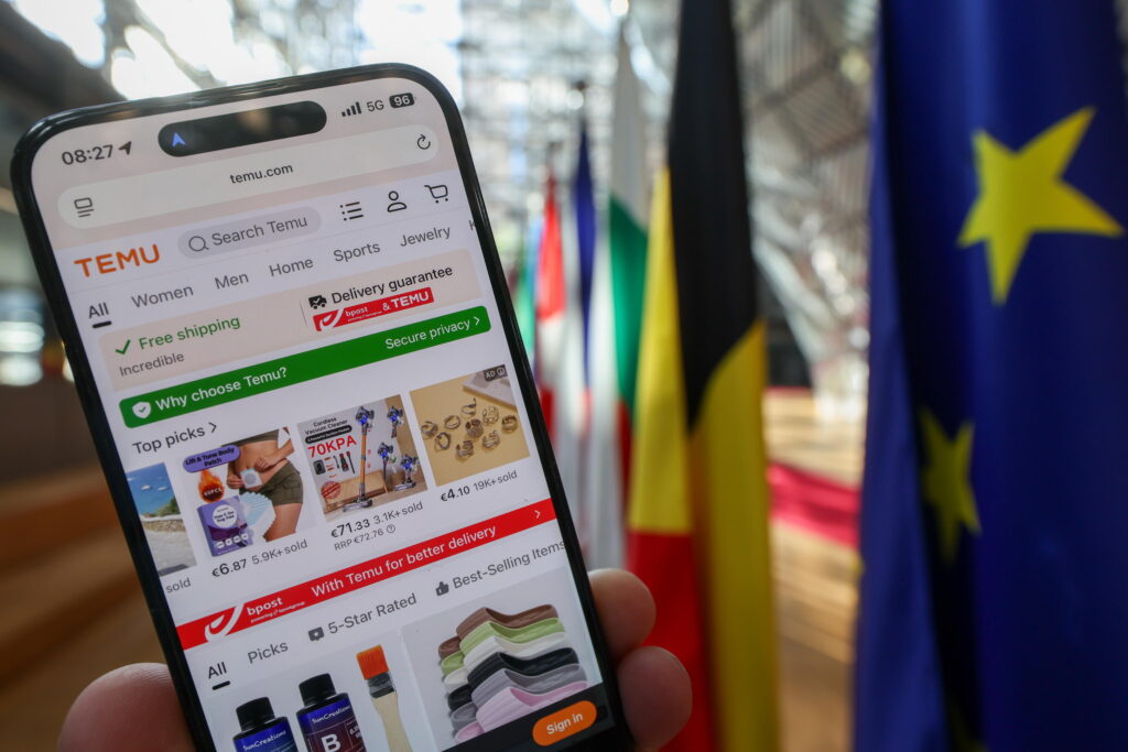 Acquisti online, arriva il «pulsante» per il reso rapido: cosa cambia dal 19 giugno