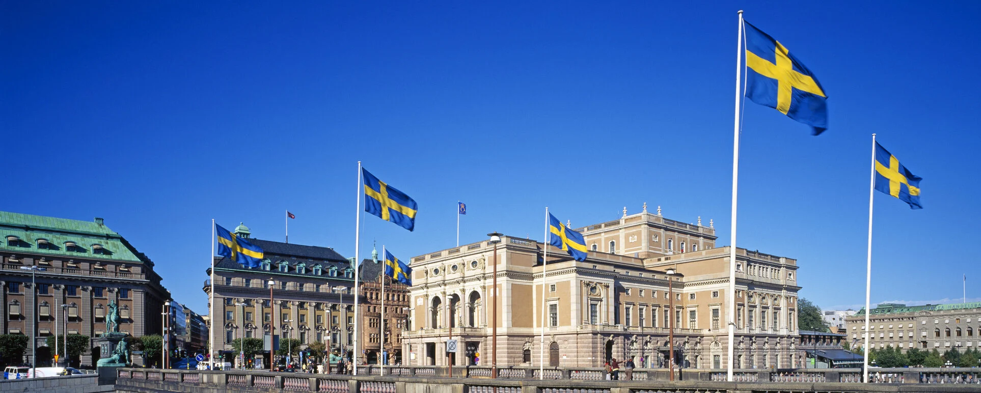 Svezia, addio al paradiso dell’accoglienza: test di cultura locale e 8 anni di residenza per la cittadinanza