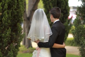 Matrimoni 2026, la Gen Z supera i Millennial all’altare: dal ritorno del massimalismo all’AI, ecco i 10 bridal trend