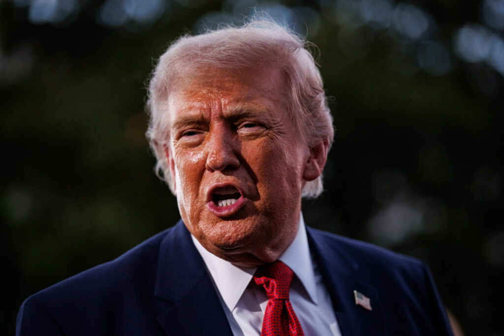 Trump, svolta sull’Intelligenza artificiale: cosa cambia con il nuovo ordine esecutivo