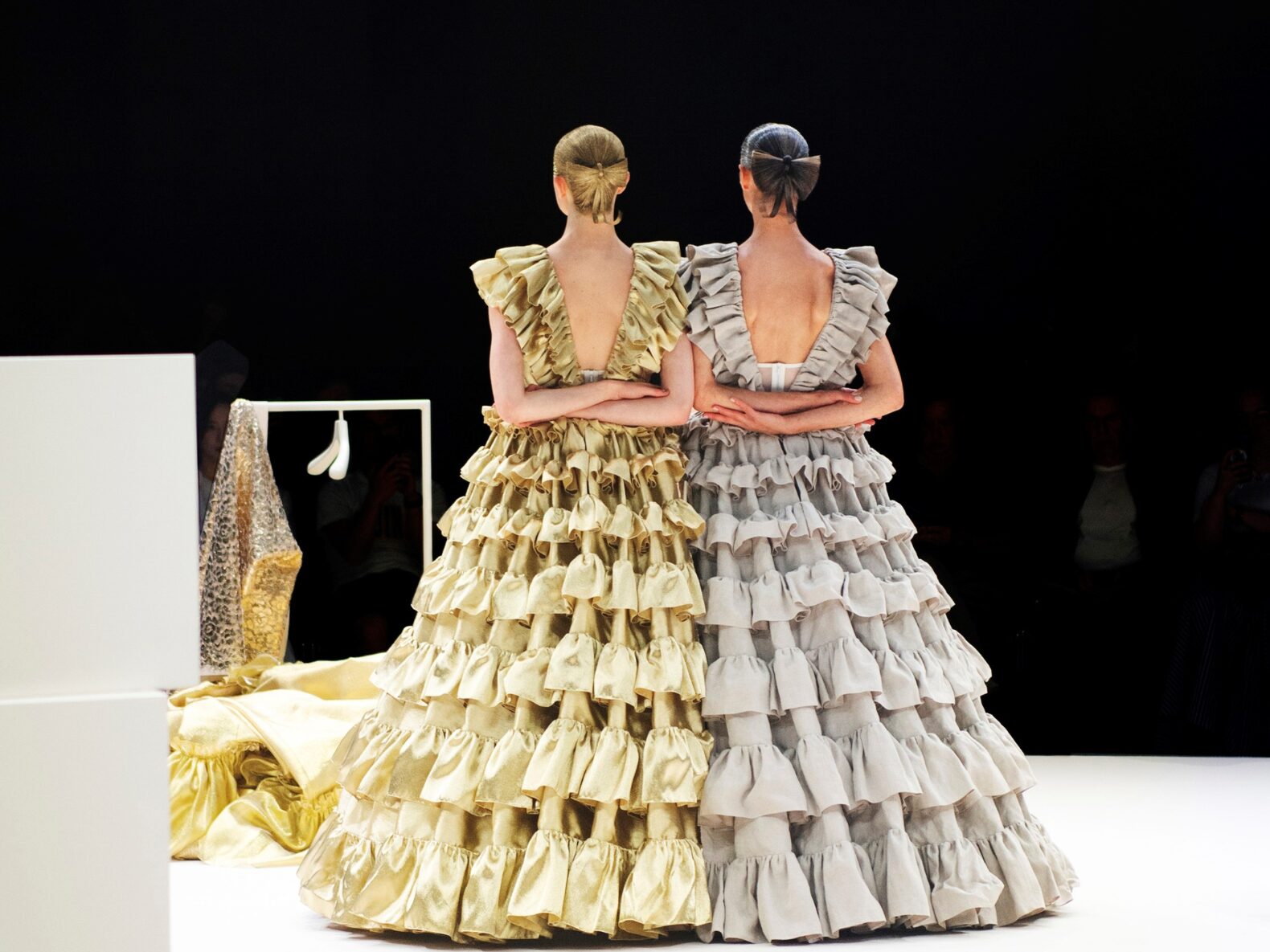 Viktor&Rolf arrivano a Milano con la loro prima mostra italiana da 10 Corso Como