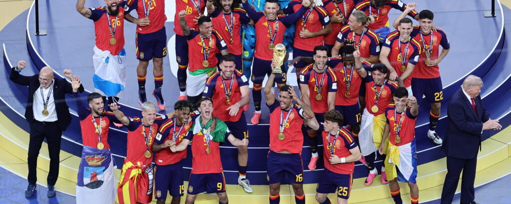 Spagna sul tetto del mondo, Messi chiude senza trionfo
