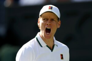 A Wimbledon non è ancora il vero Sinner ma batte Borges in tre set