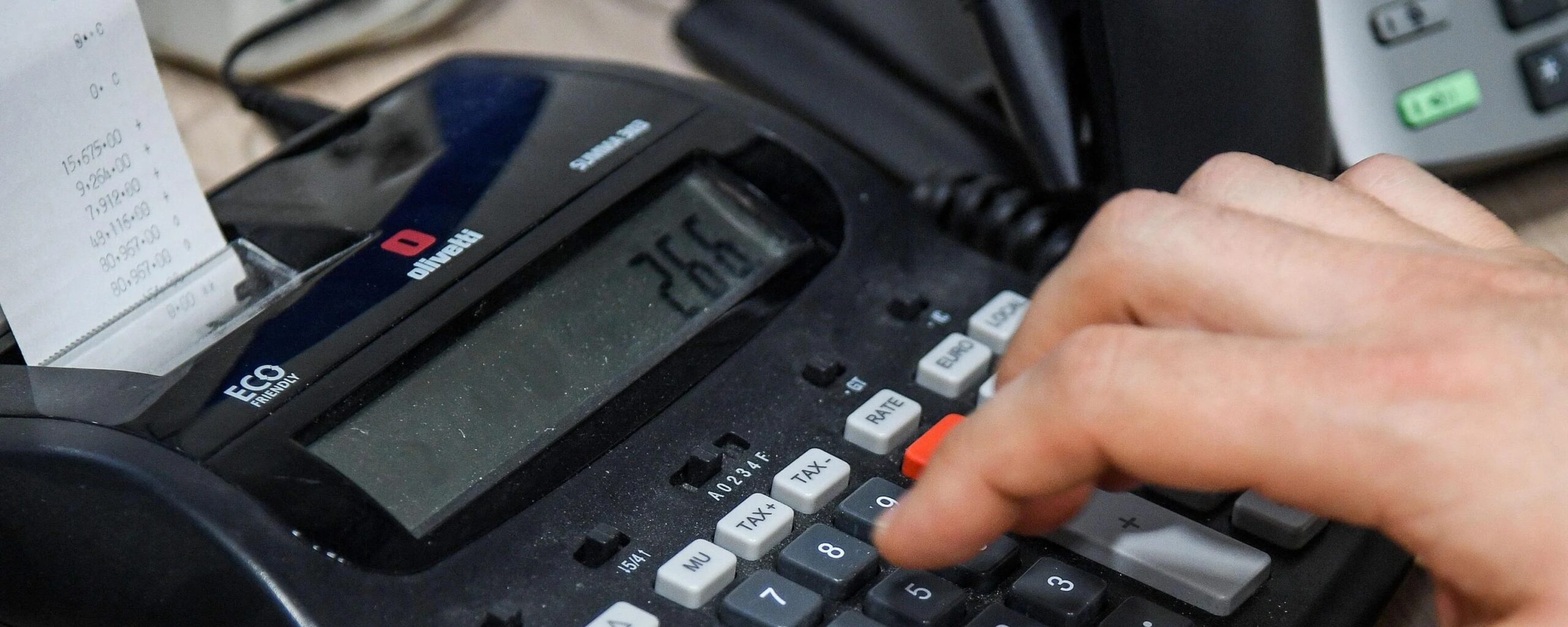Bonus bollette 2026, fino a 60 euro di sconto: chi ne ha diritto e quando arriva