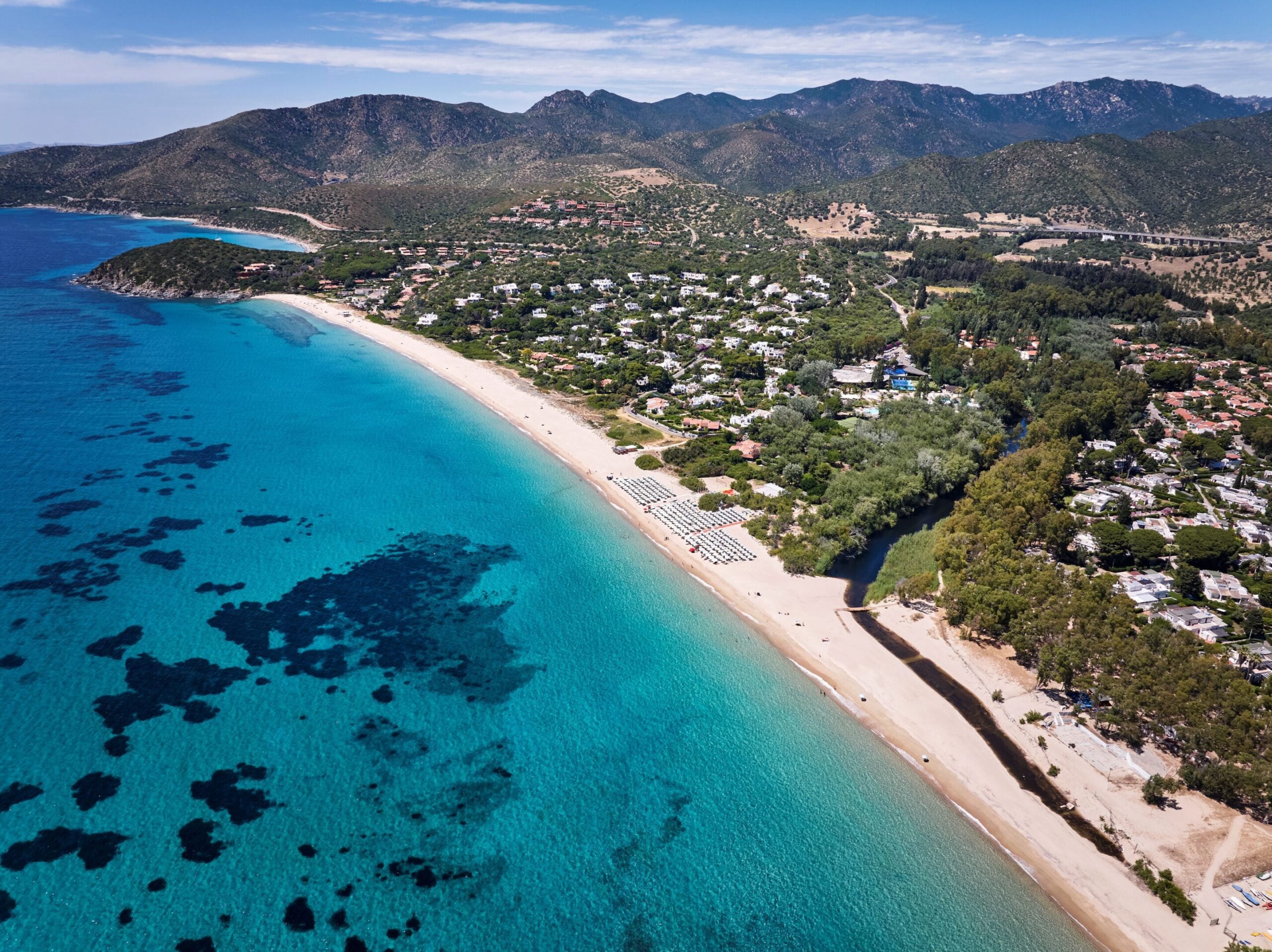 Calaserena Resort: l’angolo di Sardegna tra mare color smeraldo e nuraghi millenari