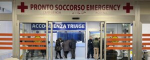 Clostridioides difficile, cos’è il batterio al centro del caso di Catanzaro: come si trasmette, sintomi e cure negli adulti