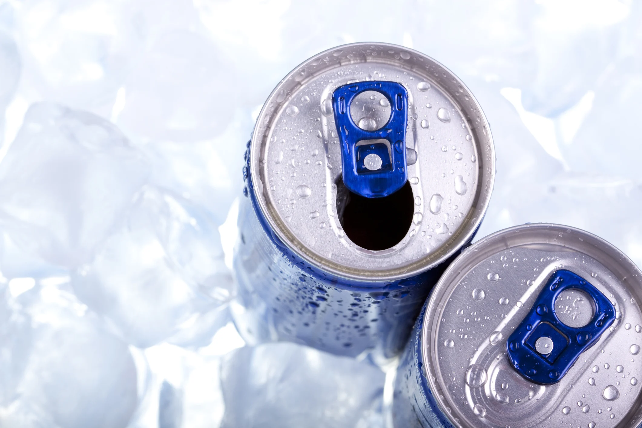 Energy drink vietati agli under 16: perché l’Inghilterra dice stop e cosa può cambiare in Italia