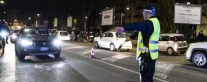 Multe per eccesso di velocità: nel 2025 incassati 284 milioni di euro in Italia. E come funzionano le sanzioni prese all’estero?