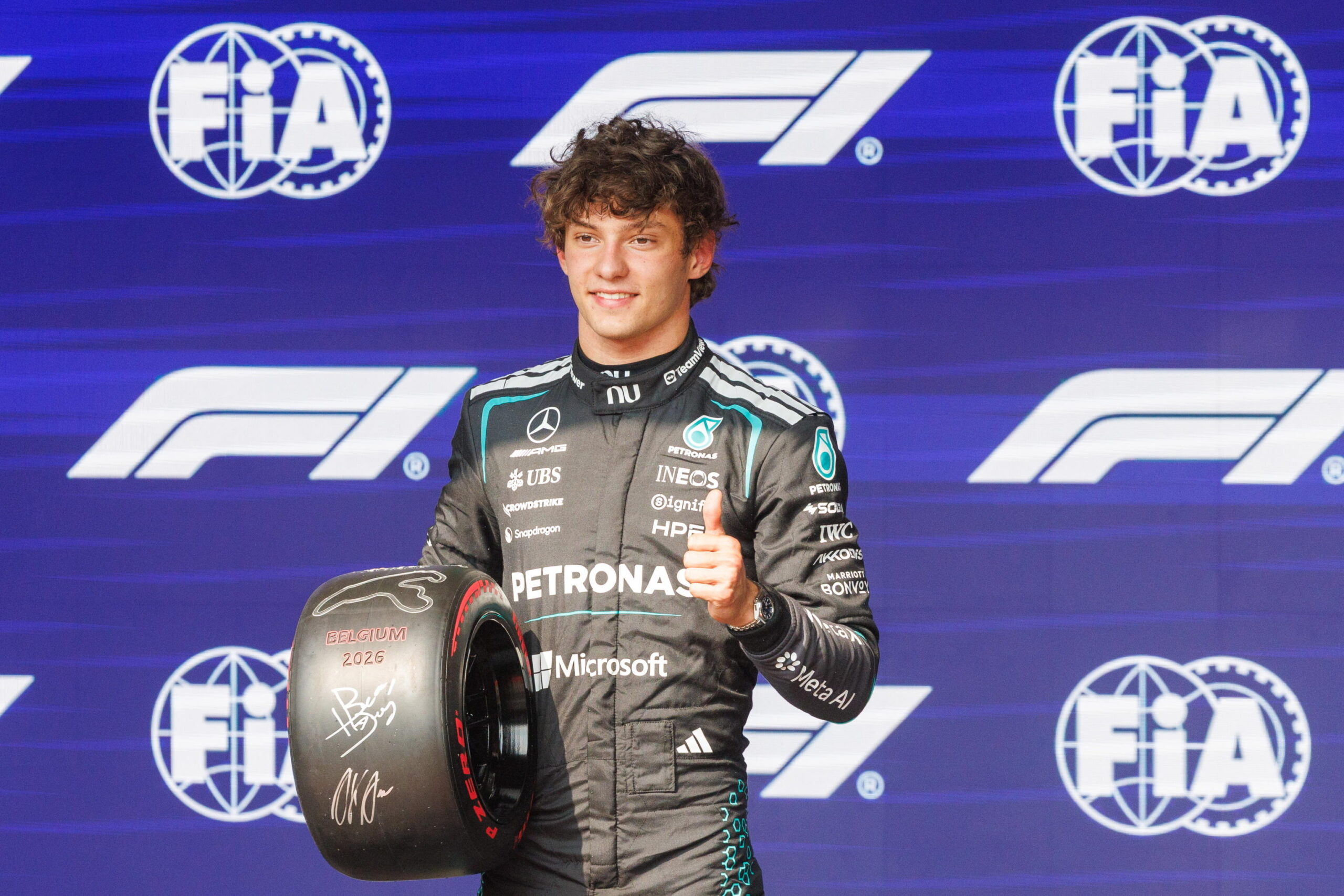 Formula 1, a Spa super pole di Antonelli. Verstappen in agguato. Più dietro le Ferrari