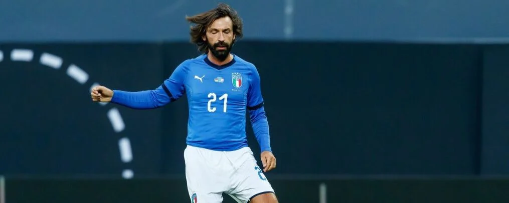Guardiola o Mancini? No. Nella corsa alla nazionale ora il favorito è la scommessa Pirlo