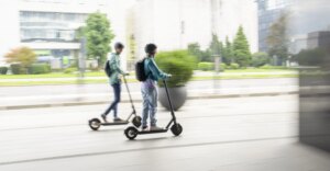 Monopattini, l’assicurazione obbligatoria è già un salasso: polizze fino a 417 euro
