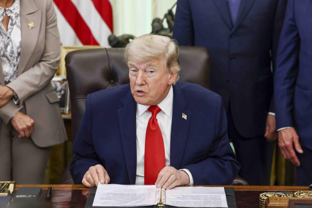 Trump minaccia l’Iran: «Mille missili sono già puntati su Teheran»