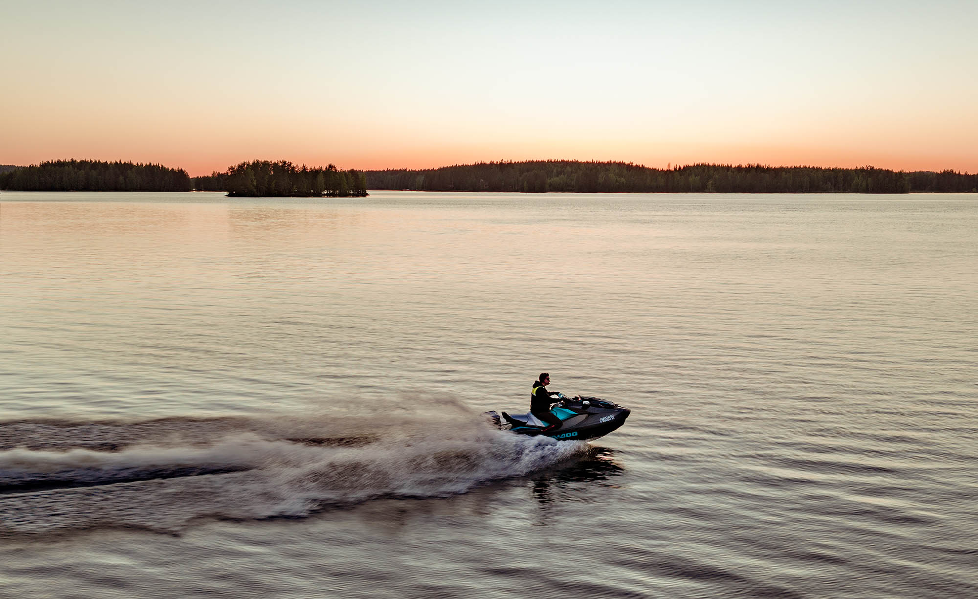 Sea-Doo: dalla velocità all’esplorazione, così le moto d’acqua stanno rivoluzionando l’outdoor