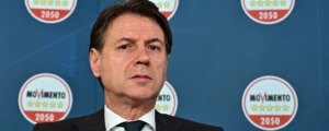 Quasi 1,5 miliardi rubati col reddito di cittadinanza. Niente controlli e assegni anche ai criminali