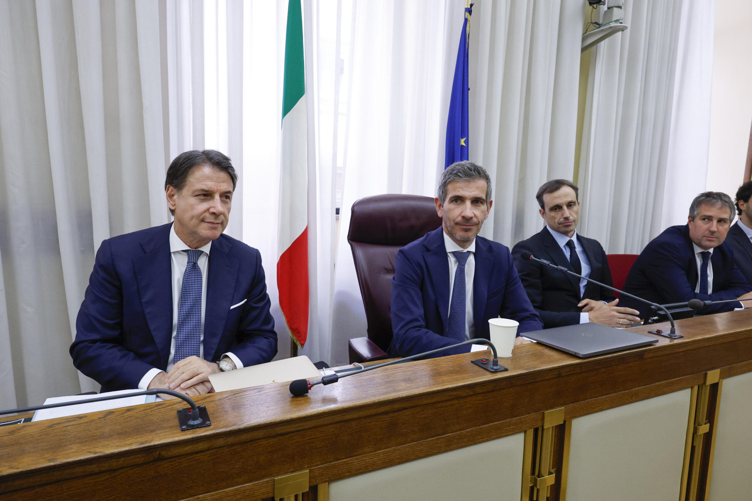 Conte in Commissione Covid: l’ex premier tiene un comizio politico
