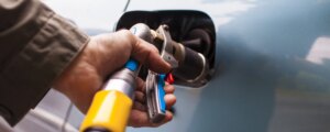 Carburanti, dal 6 settembre cambia tutto: stop agli sconti per tutti. E gli italiani riscoprono il GPL