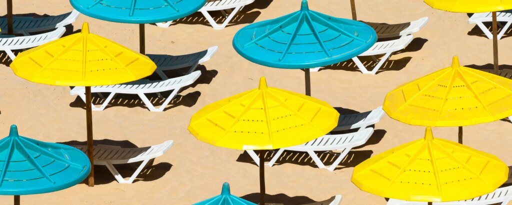 Quanto costa una giornata al mare: la classifica delle spiagge più care