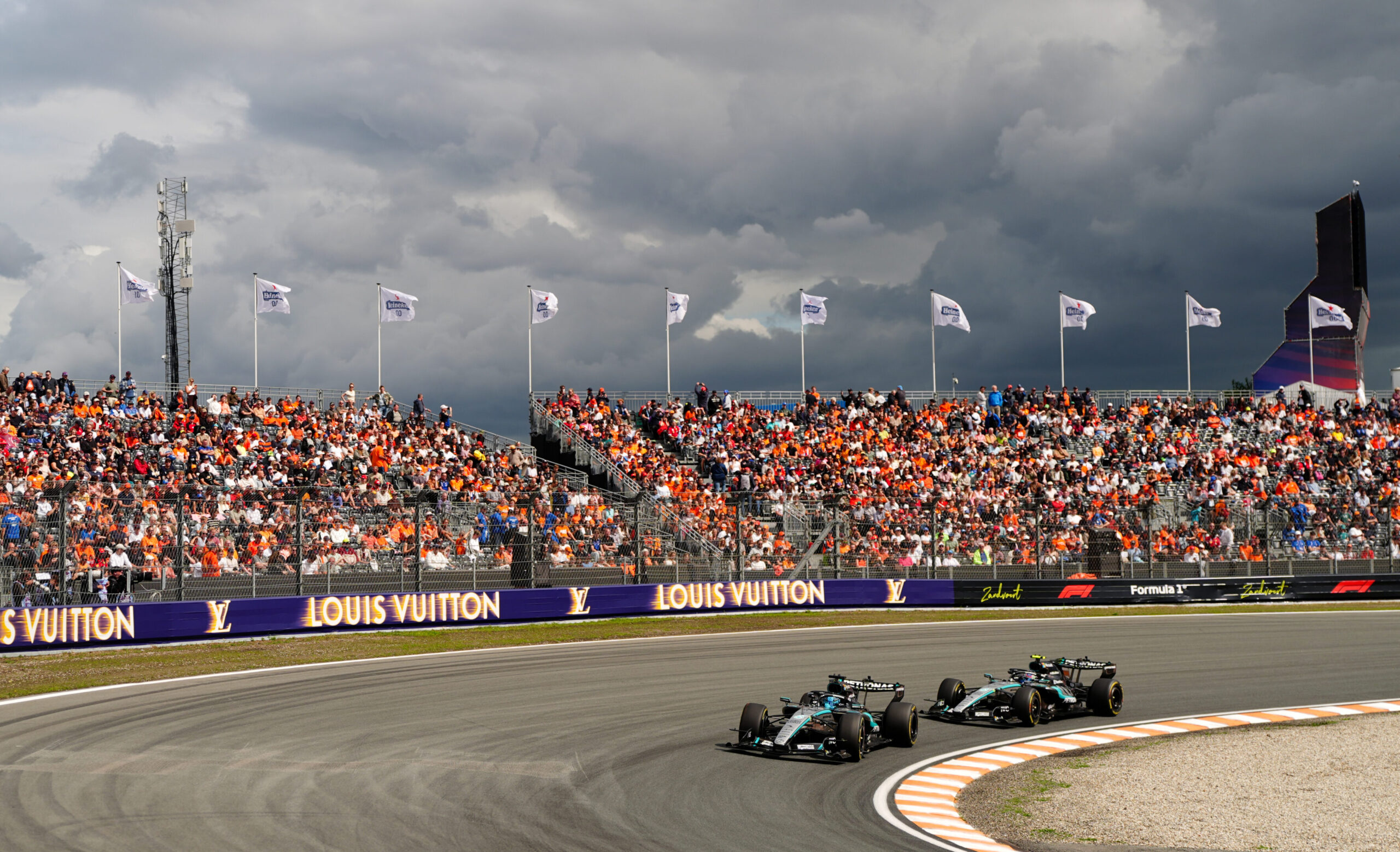 In Olanda Russell pole nella Sprint Leclerc terzo, Antonelli solo settimo