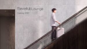 Revolut esce dall’app e sbarca negli aeroporti: ecco le nuove lounge premium