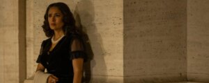 Salma Hayek Pinault: «La vendetta non guarisce. Con Angelina Jolie ho riaperto ferite che avevo dimenticato»