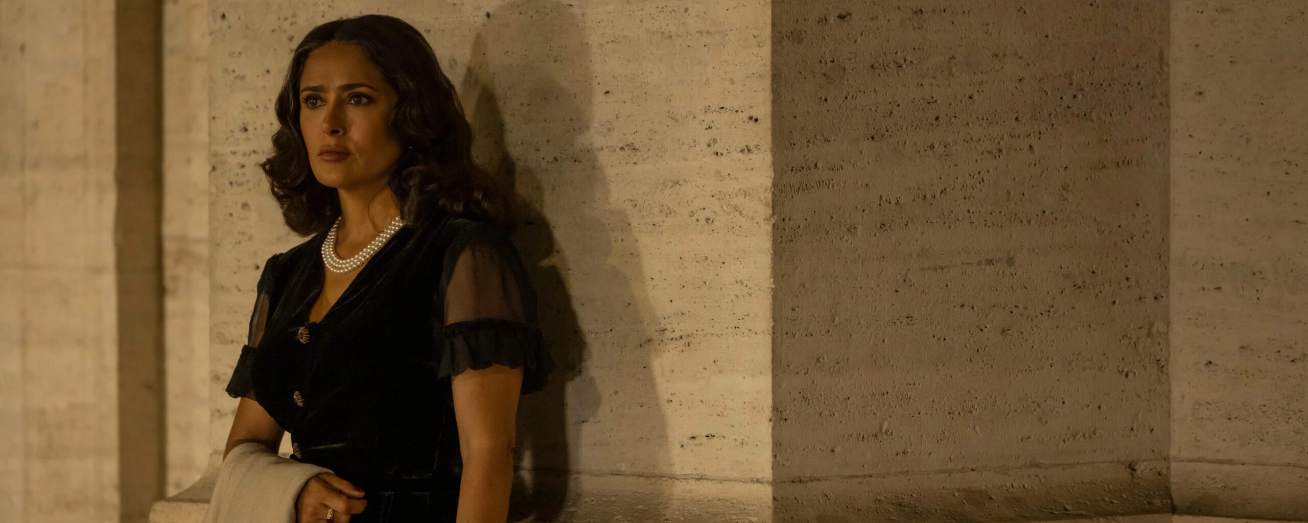 Salma Hayek Pinault: «La vendetta non guarisce. Con Angelina Jolie ho riaperto ferite che avevo dimenticato»